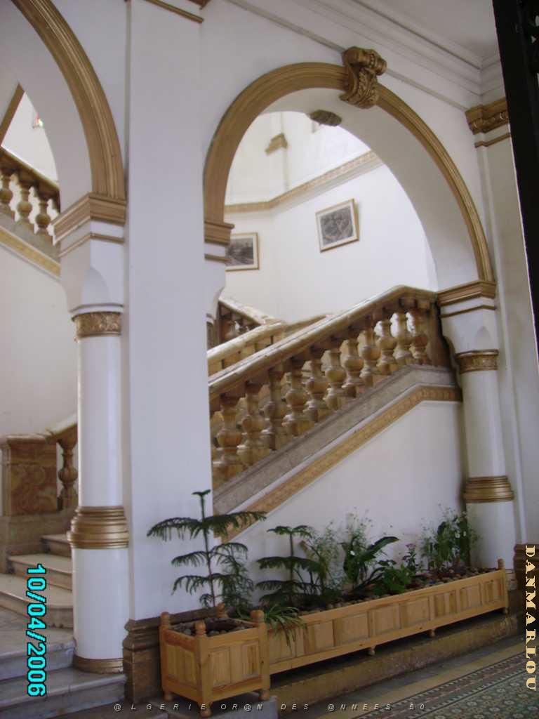 ORAN MAIRIE LES ESCALIERS 002.JPG
